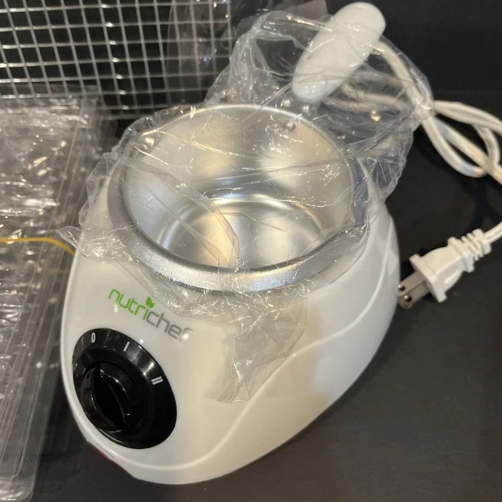 NutriChef Electric Chocolate Melting Warming Fondue Set White PKFNMK14